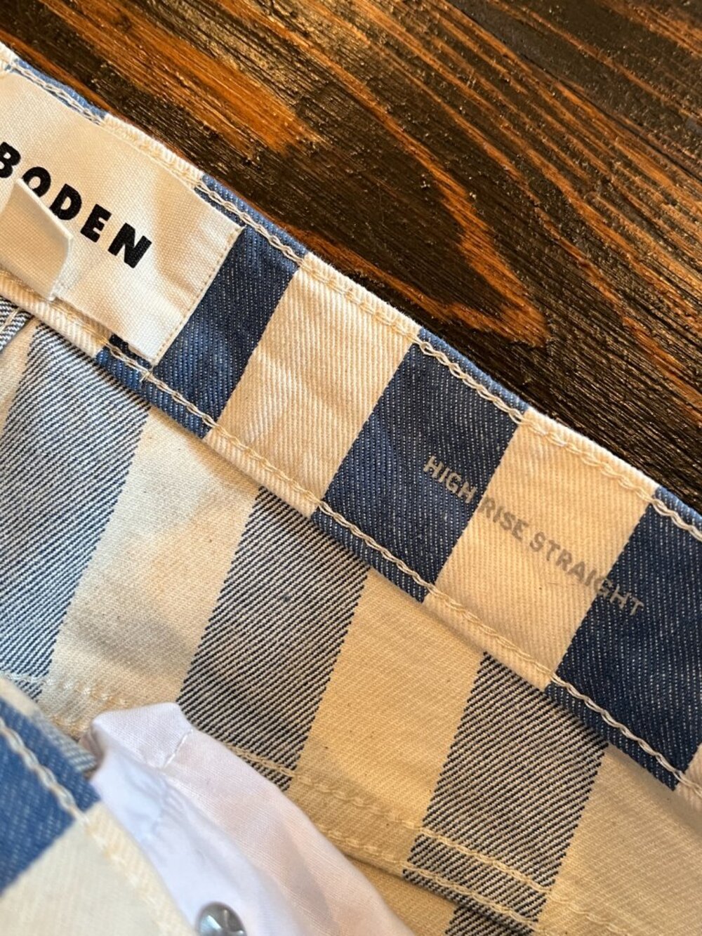 Boden High Rise Straight Stripe Jeans - size 31 R - Picture 8 of 9